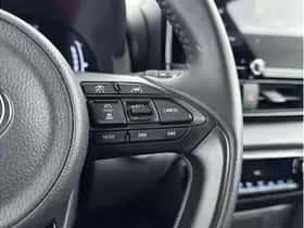 Toyota Yaris (2025) thumbnail 6