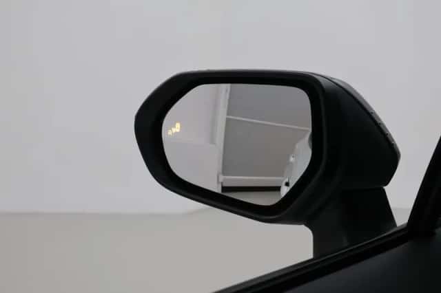 Toyota Corolla (2025) thumbnail 6