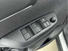 Toyota Yaris Cross (2024) thumbnail 15