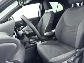Toyota Yaris Cross (2024) thumbnail 7
