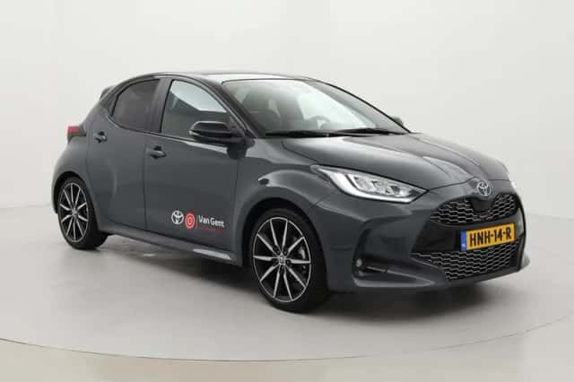 Toyota Yaris (2025) thumbnail 1