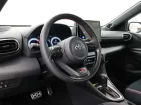 Toyota Yaris (2025) thumbnail 2