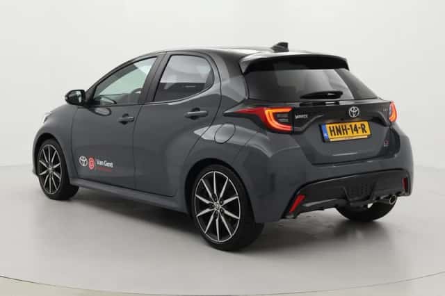 Toyota Yaris (2025) thumbnail 4
