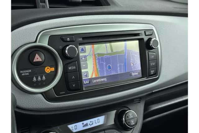Toyota Yaris (2014) thumbnail 6