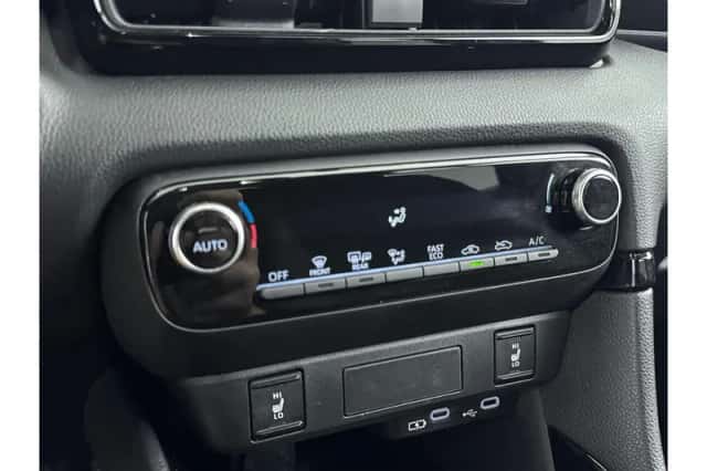 Toyota Yaris (2025) thumbnail 6