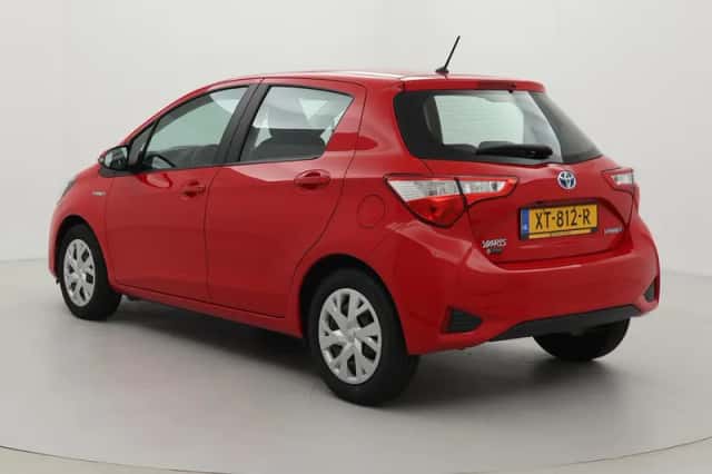 Toyota Yaris (2019) thumbnail 4