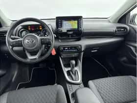 Toyota Yaris (2023) thumbnail 2