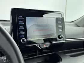 Toyota Yaris (2023) thumbnail 5