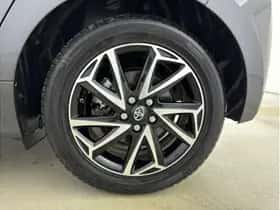 Toyota Yaris (2023) thumbnail 8