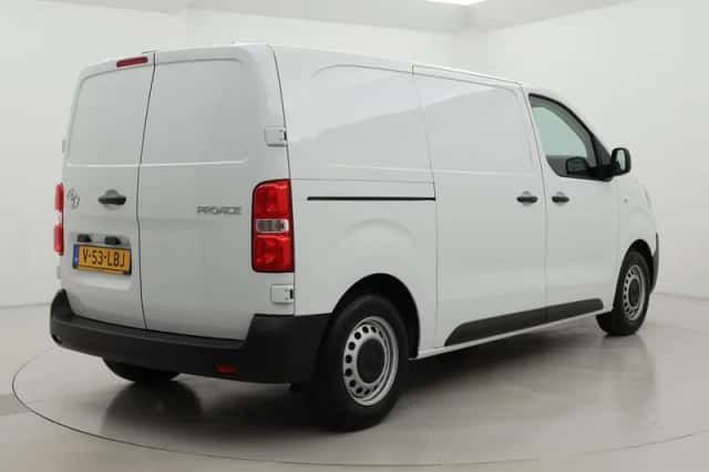 Toyota Proace (2024) thumbnail 4