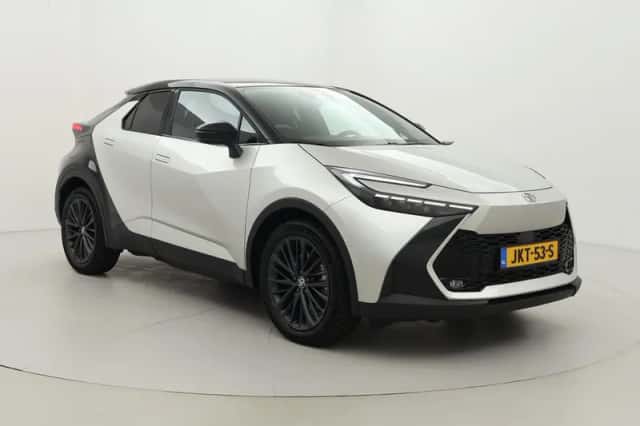Toyota C-HR (2025) thumbnail 1