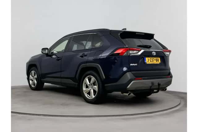 Toyota RAV4 (2020) thumbnail 4