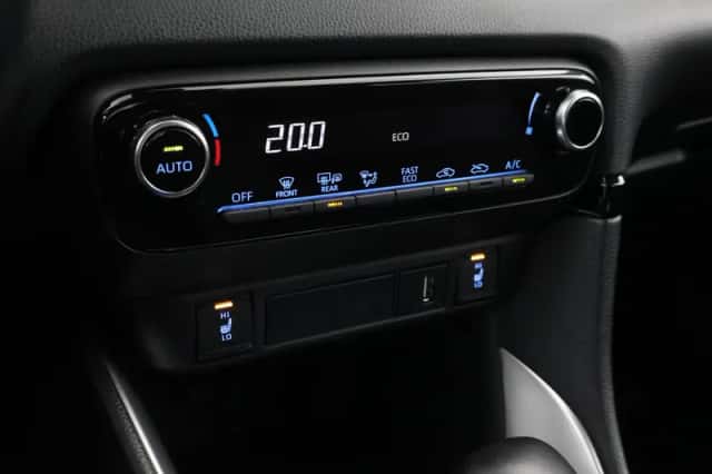 Toyota Yaris (2023) thumbnail 5