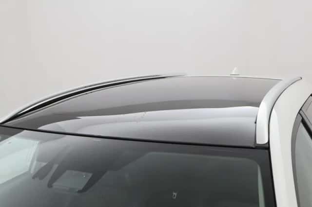 Toyota Auris (2015) thumbnail 5