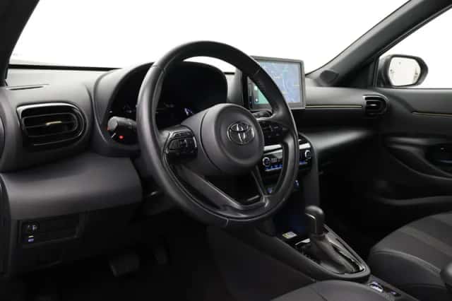 Toyota Yaris Cross (2021) thumbnail 2