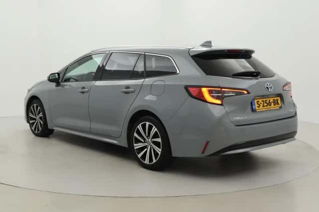 Toyota Corolla (2023) thumbnail 4