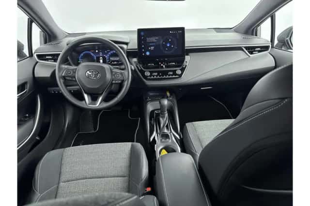 Toyota Corolla (2025) thumbnail 2