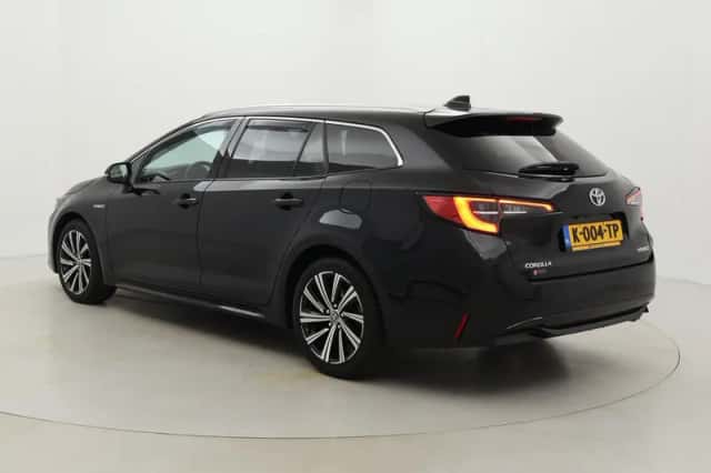 Toyota Corolla (2021) thumbnail 4