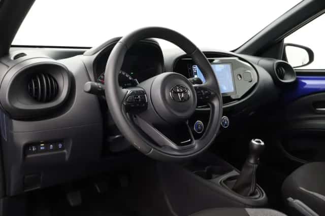Toyota Aygo X (2025) thumbnail 2