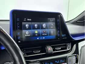 Toyota C-HR (2017) thumbnail 21