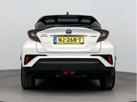 Toyota C-HR (2017) thumbnail 10