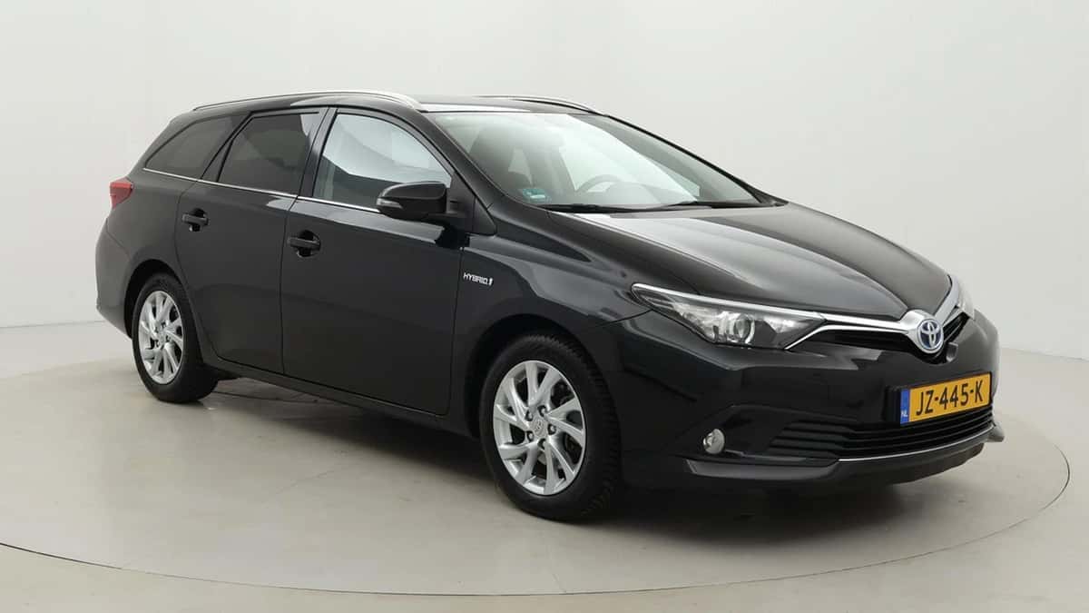 Toyota Auris (2016) — foto 1