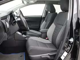 Toyota Auris (2016) thumbnail 21