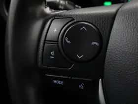 Toyota Auris (2016) thumbnail 24