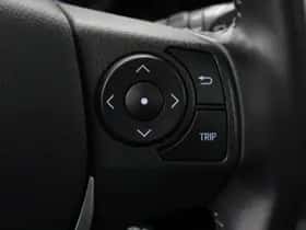 Toyota Auris (2016) thumbnail 25