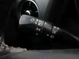 Toyota Auris (2016) thumbnail 27