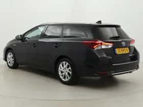 Toyota Auris (2016) thumbnail 4