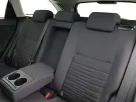 Toyota Auris (2016) thumbnail 38