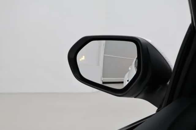 Toyota Yaris (2023) thumbnail 6