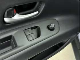 Toyota Aygo X (2025) thumbnail 15
