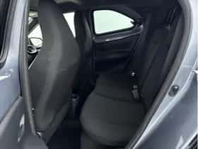 Toyota Aygo X (2025) thumbnail 25