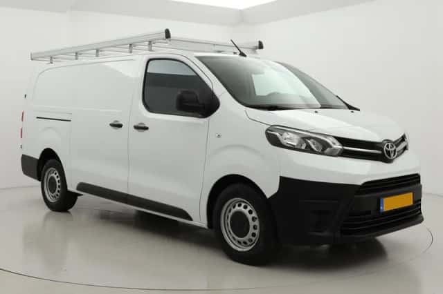 Toyota Proace (2024) thumbnail 1