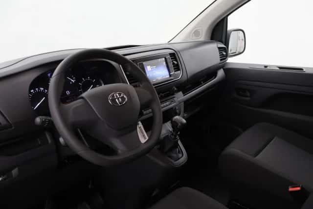 Toyota Proace (2024) thumbnail 2