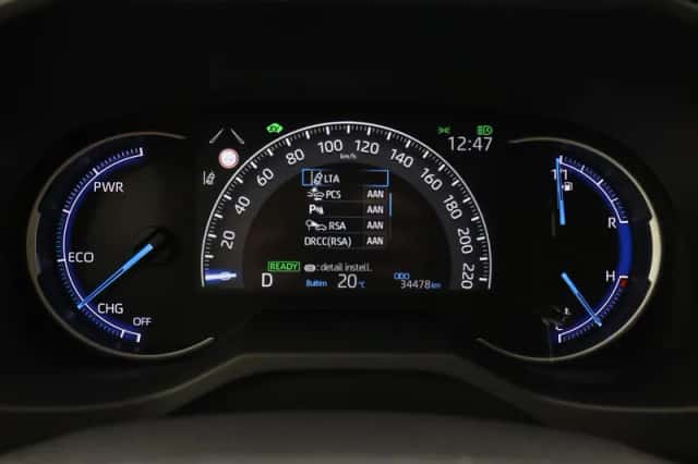 Toyota RAV4 (2020) thumbnail 3