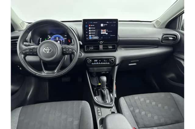 Toyota Yaris (2025) thumbnail 2