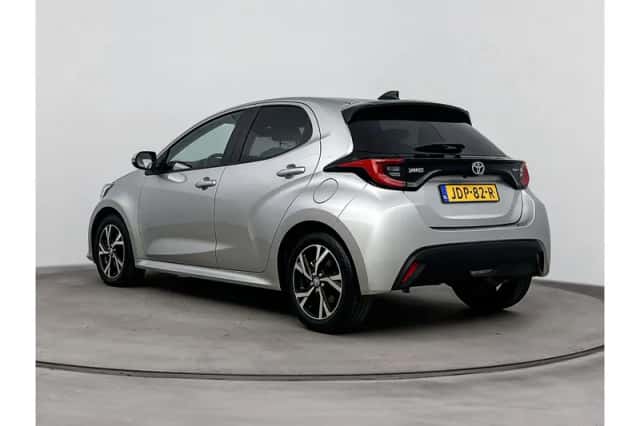 Toyota Yaris (2025) thumbnail 4