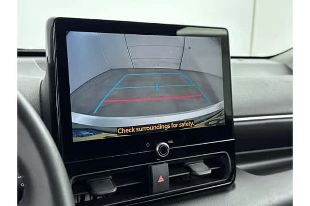Toyota Yaris (2025) thumbnail 5