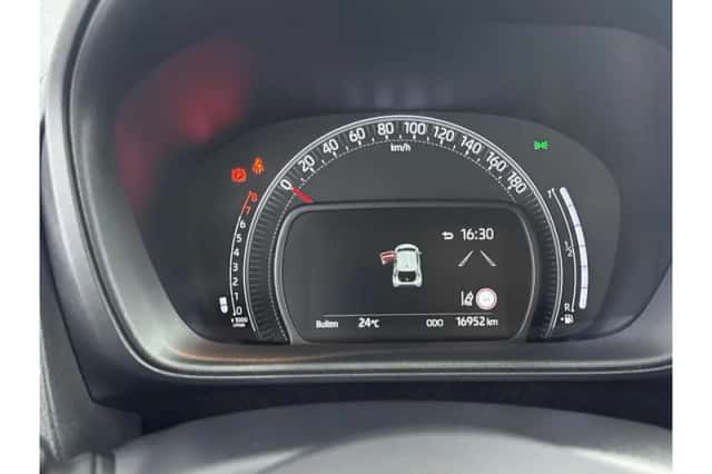 Toyota Aygo X (2025) thumbnail 3