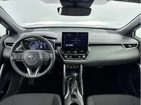 Toyota Corolla (2024) thumbnail 2