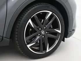 Toyota C-HR (2021) thumbnail 18