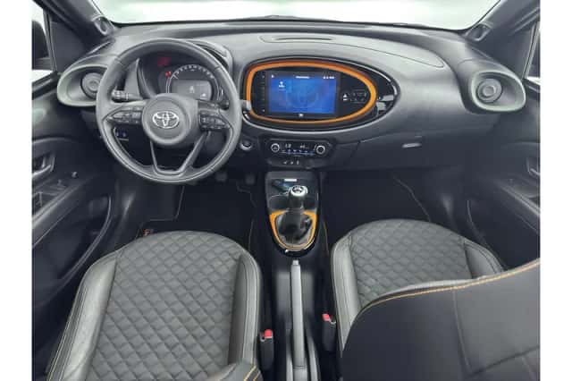 Toyota Aygo X (2022) thumbnail 2