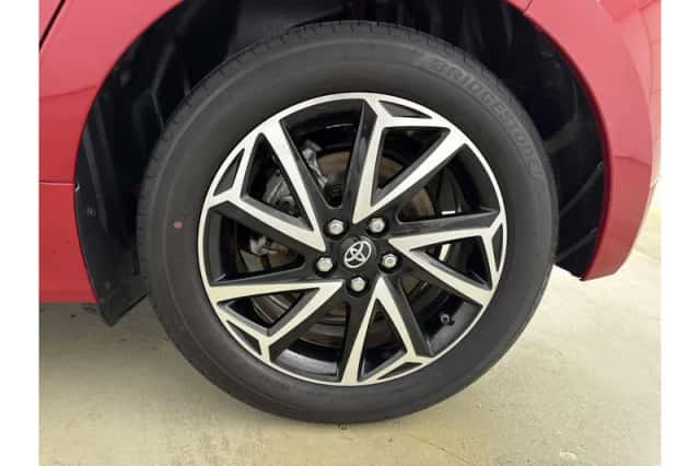 Toyota Yaris (2022) thumbnail 5