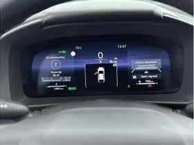 Toyota C-HR (2025) thumbnail 3