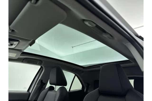 Toyota Yaris Cross (2022) thumbnail 5