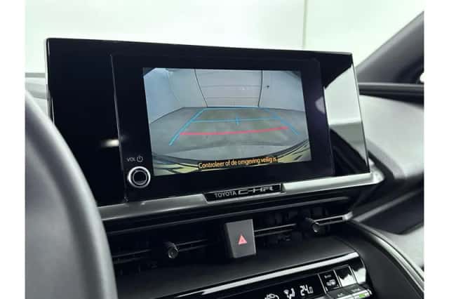 Toyota C-HR (2025) thumbnail 5