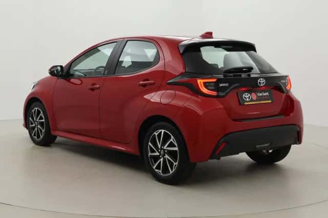 Toyota Yaris (2023) thumbnail 4